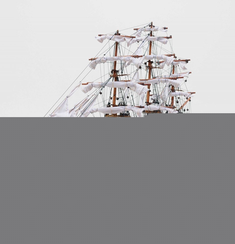 12" X 34" X 27.5" Cutty Sark