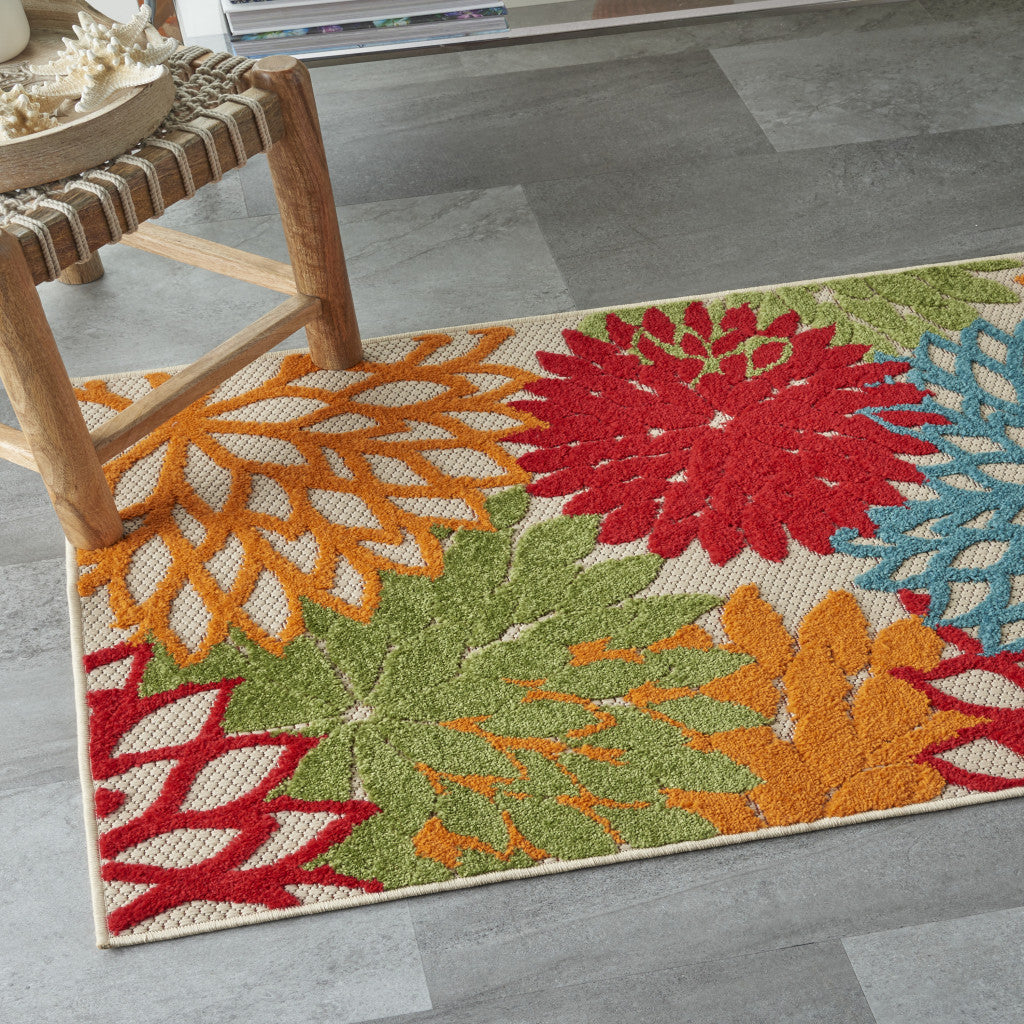 3' X 4' Green And Ivory Indoor Outdoor Area Rug