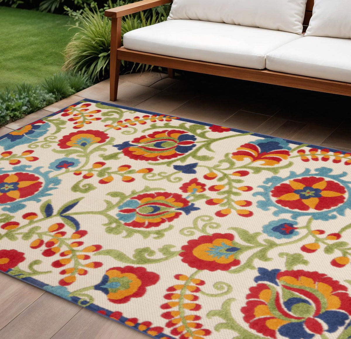 6' X 9' Green And Ivory Indoor Outdoor Area Rug