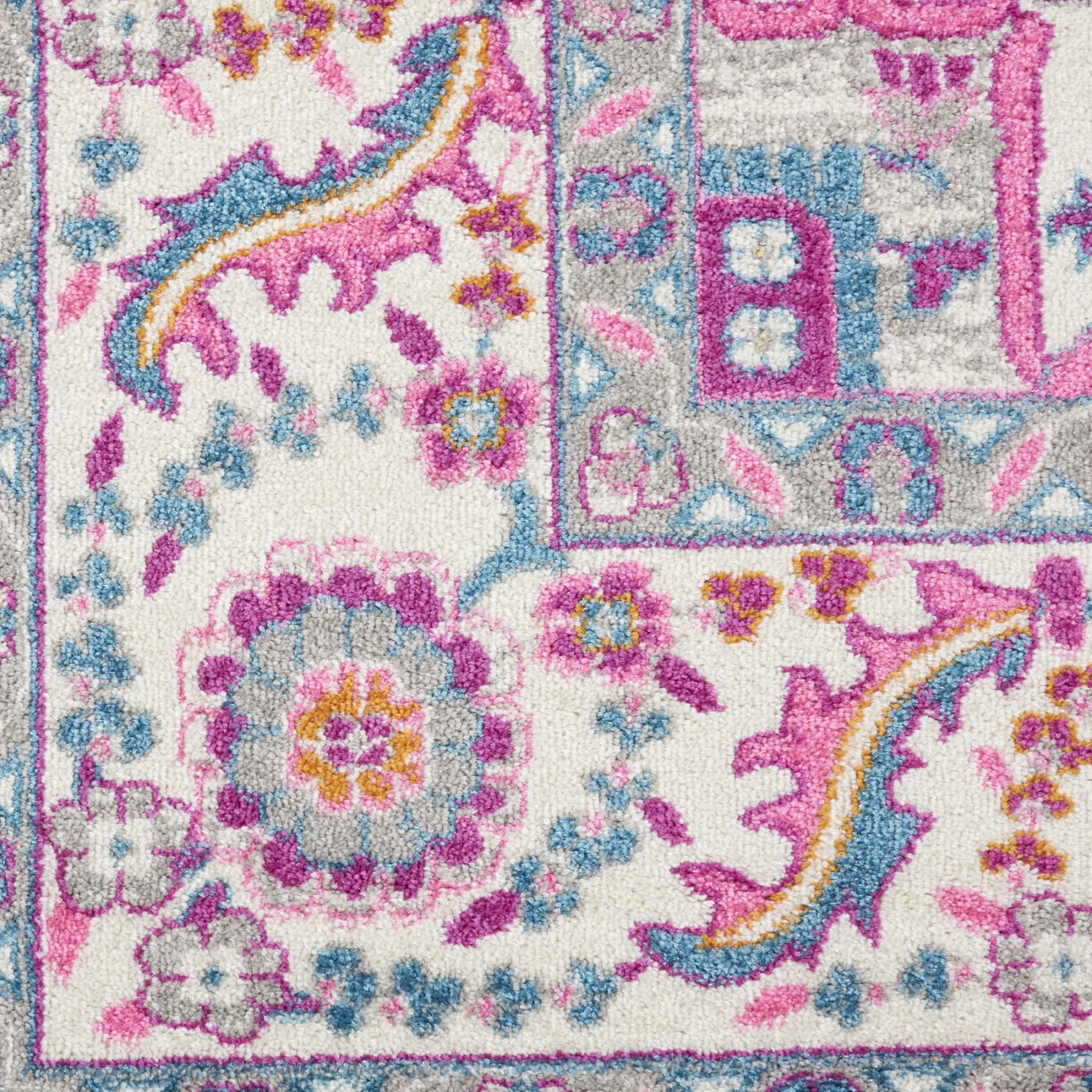 8' X 10' Light Gray And Pink Medallion Area Rug