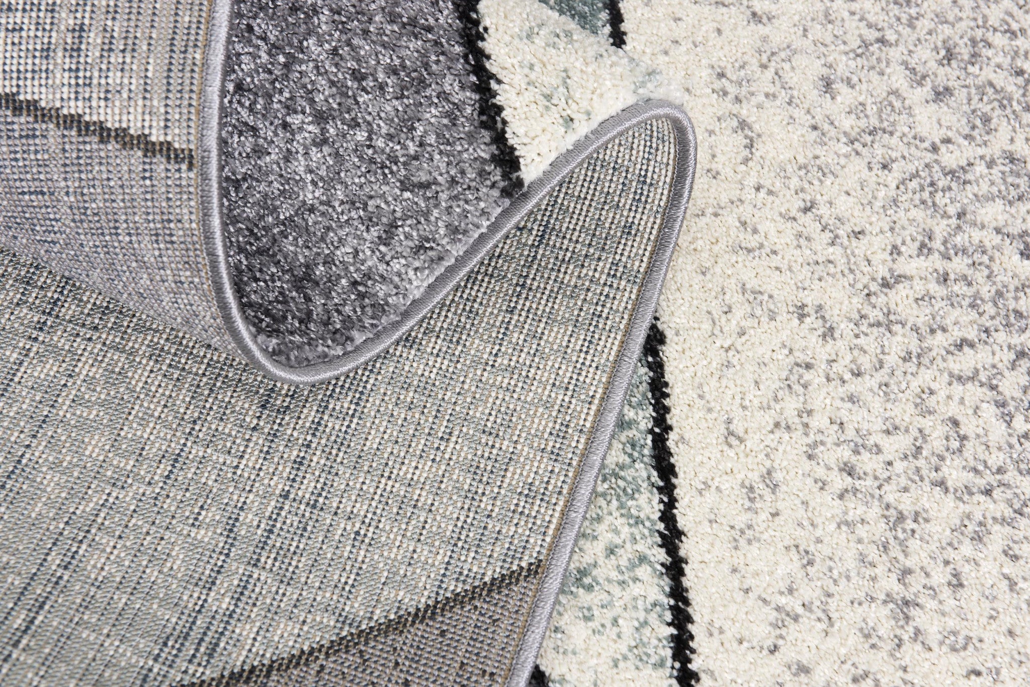 4' X 6' Gray And Blue Prism Pattern Area Rug