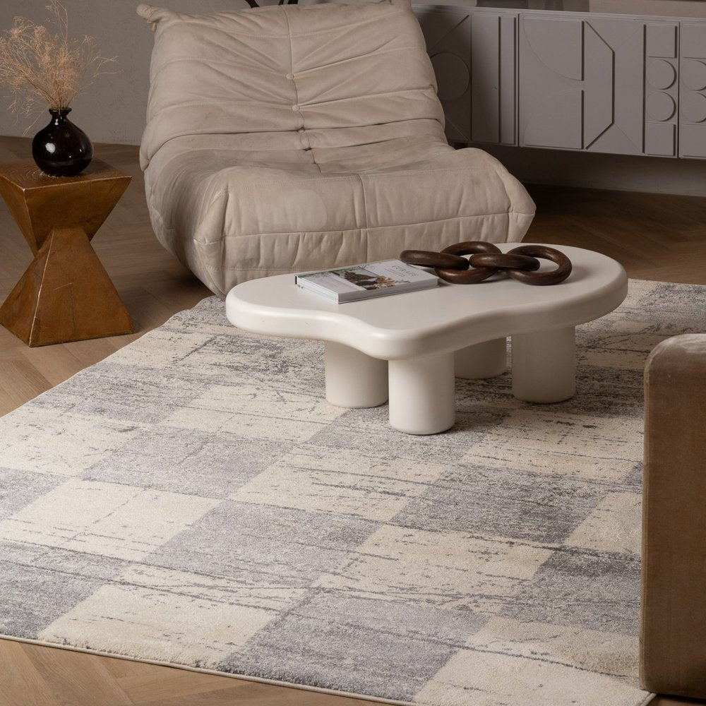 4' X 6' White And Gray Checkered Area Rug