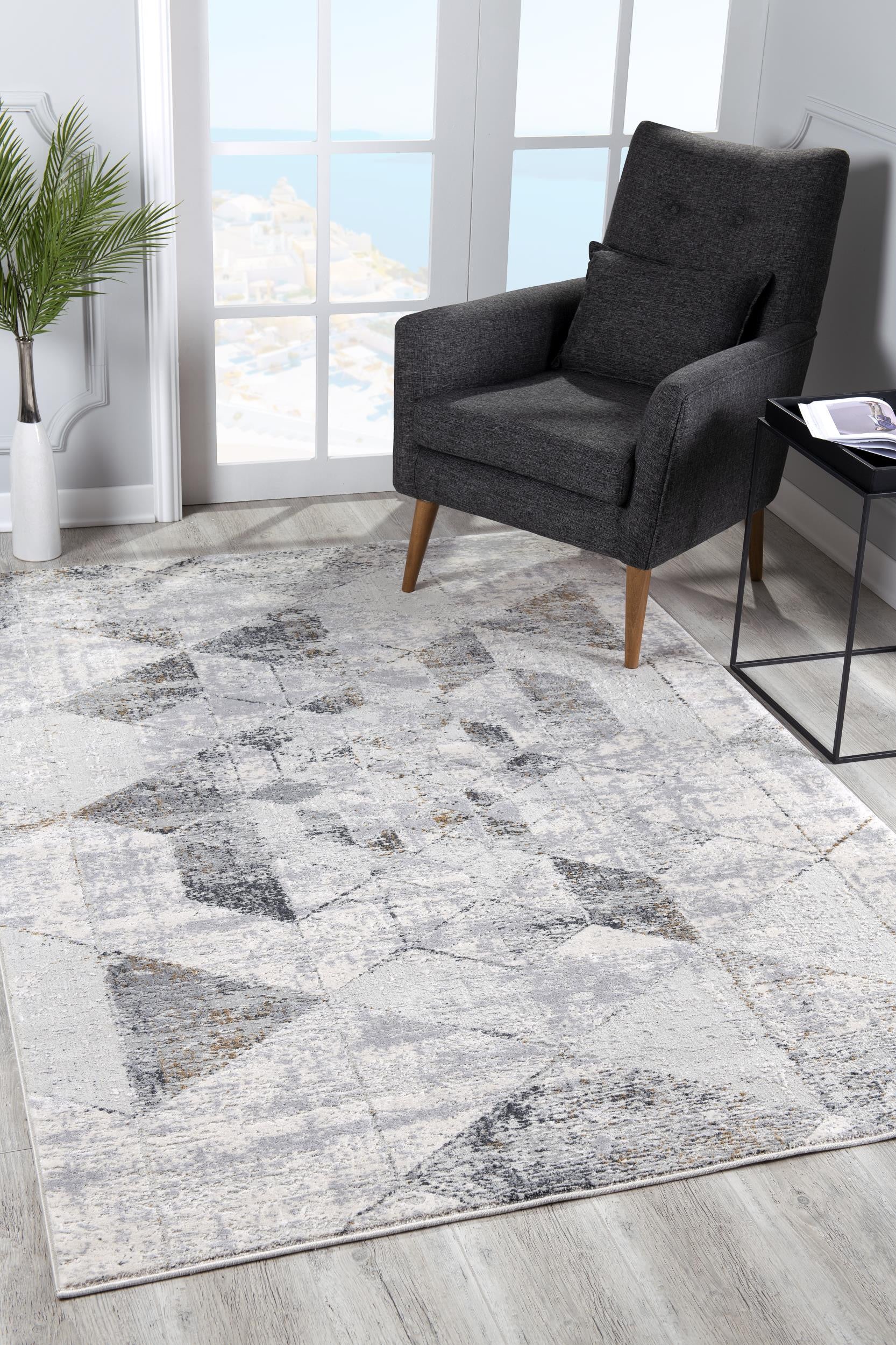 4' X 6' Gray and Ivory Abstract Power Loom Area Rug