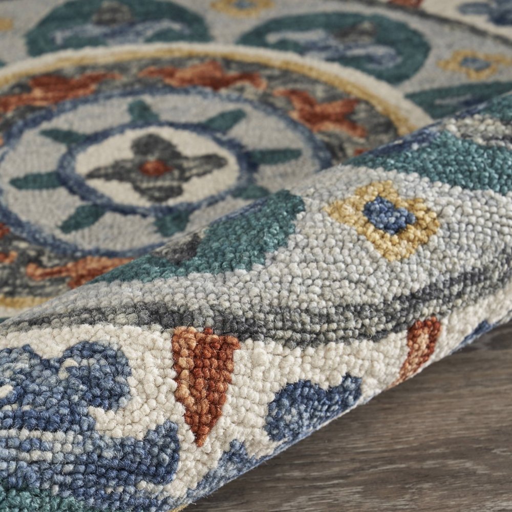 4' Green And Ivory Wool Hand Hooked Round Rug