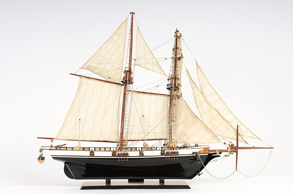 26" Black and White Solid Wood Hand Painted p-Oxybis(benzenesulfonyl hydrazide) Model Boat