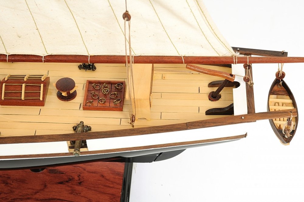 26" Black and White Solid Wood Hand Painted p-Oxybis(benzenesulfonyl hydrazide) Model Boat