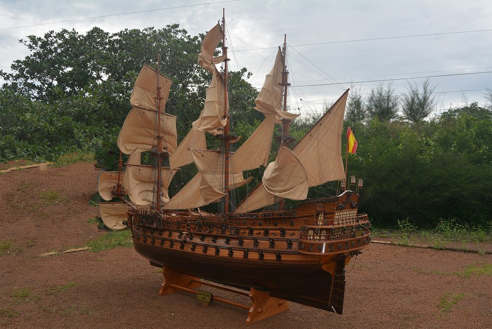 130" Brown Solid Wood Hand Painted Boat Model Boat
