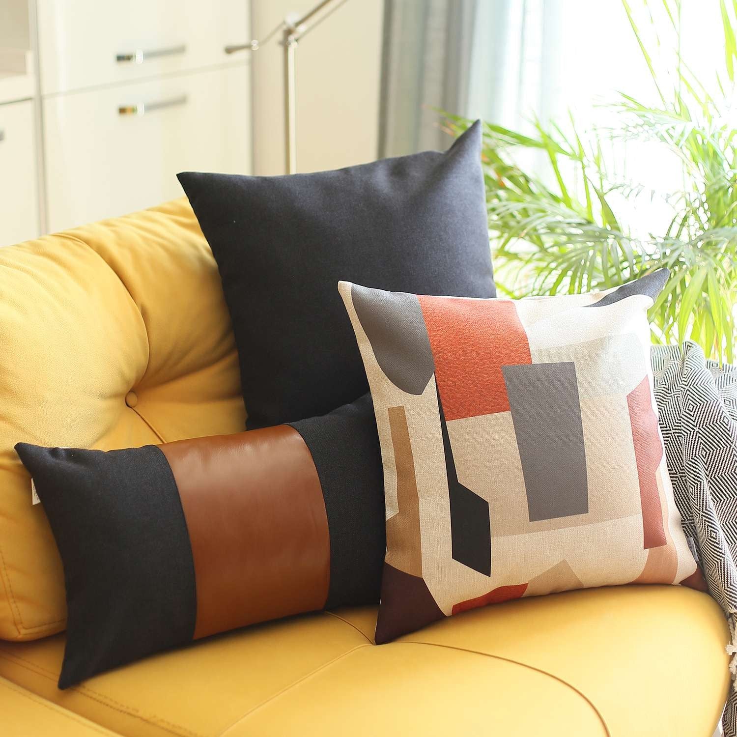 18" X 18" Black And Grey Abstract Zippered Handmade Polyester Throw Pillow Cover