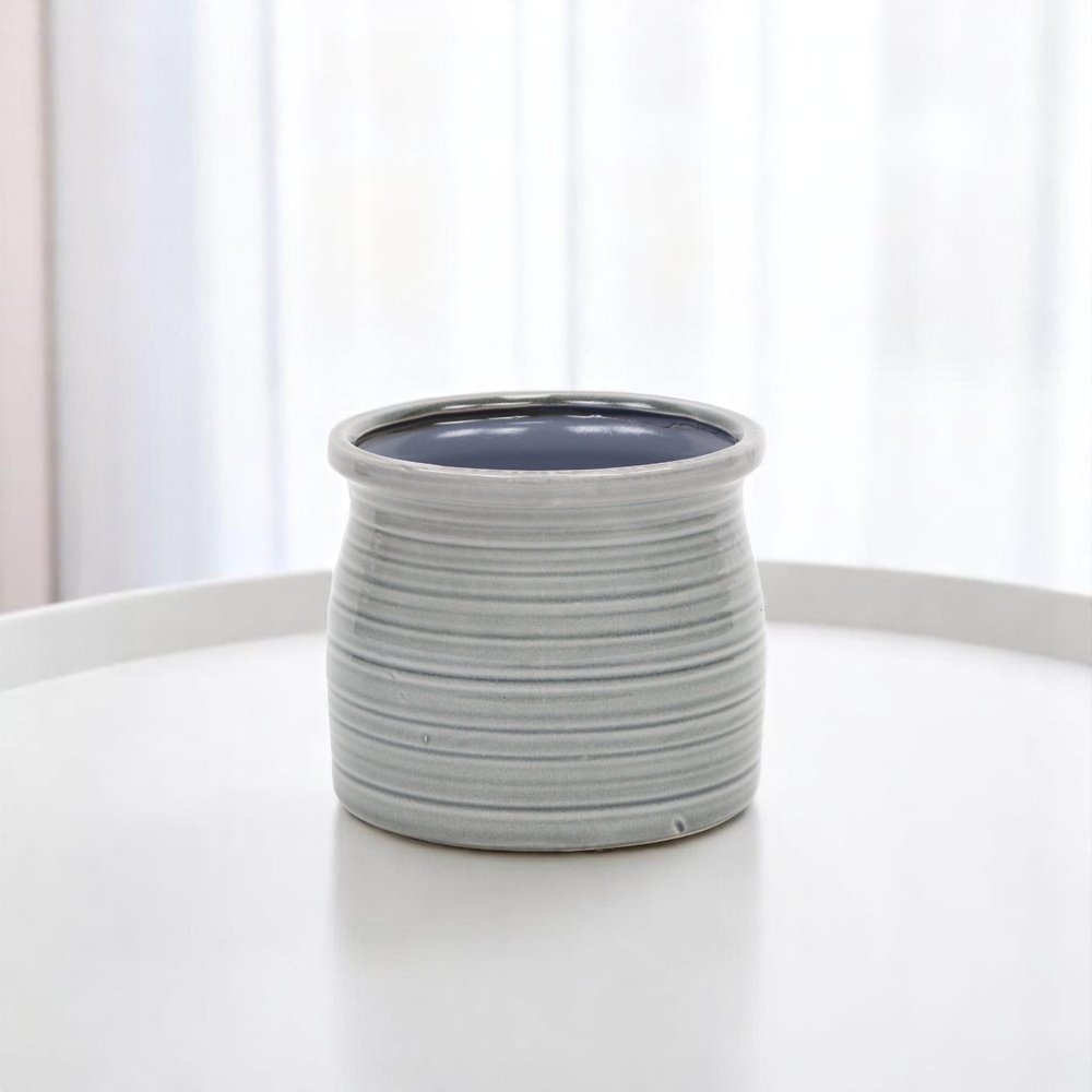 Gray Ceramic 51 Ounce Striped Round Distressed Pot Planter