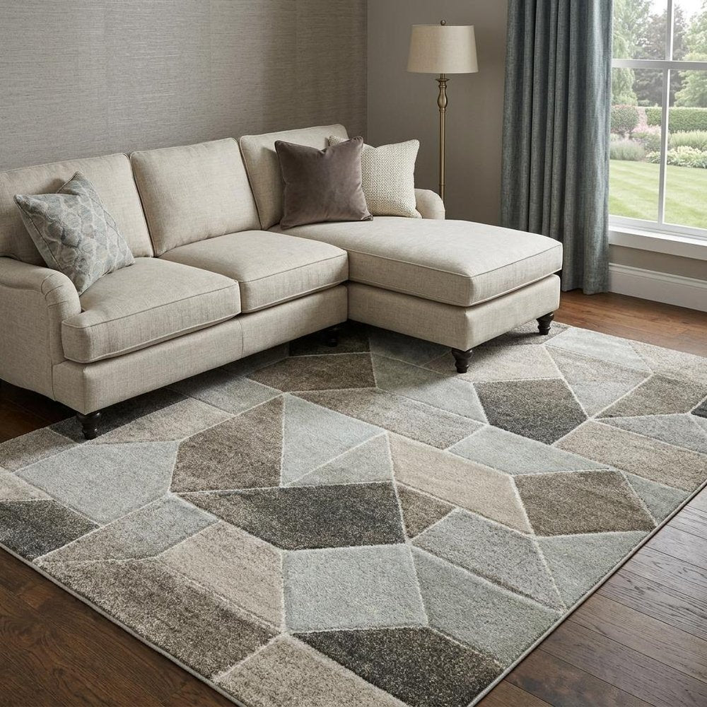 7' X 10' Gray And Ivory Geometric Area Rug