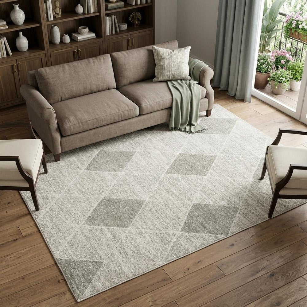 7' X 10' Gray And Ivory Geometric Area Rug