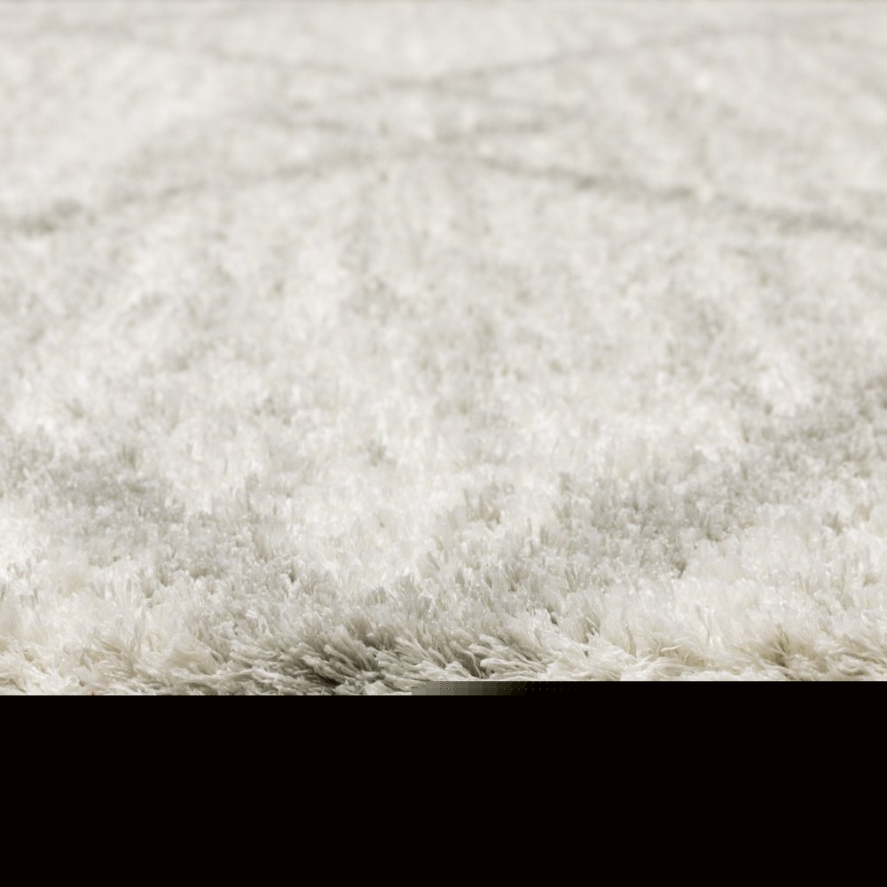 6' X 9' Ivory And Grey Geometric Shag Power Loom Stain Resistant Area Rug