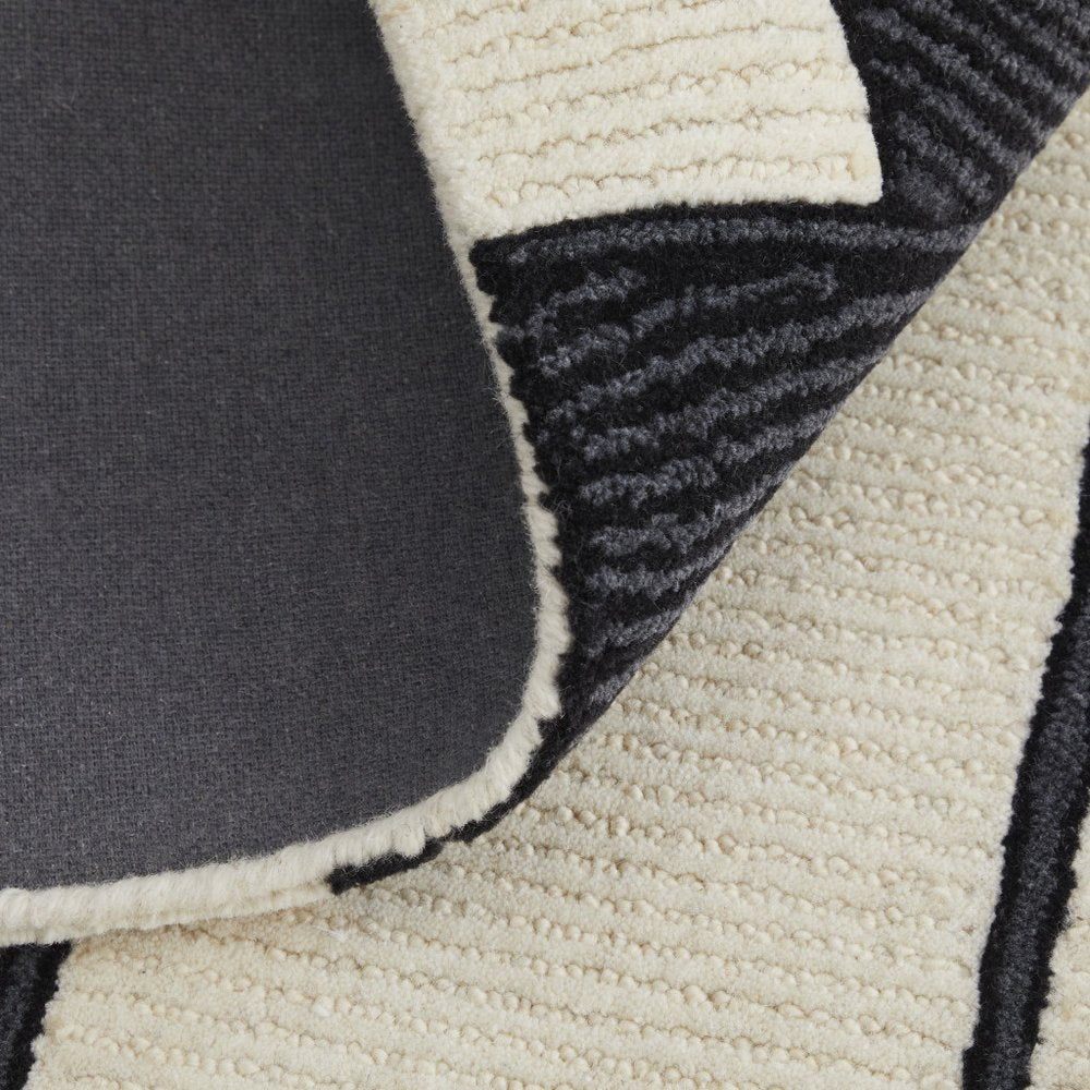 5' X 8' Gray and Ivory Wool Abstract Hand Tufted Area Rug