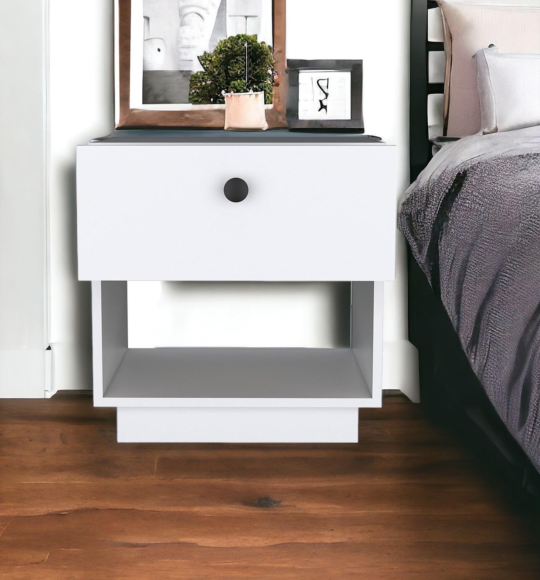 20" White One Drawer Faux Wood Nightstand