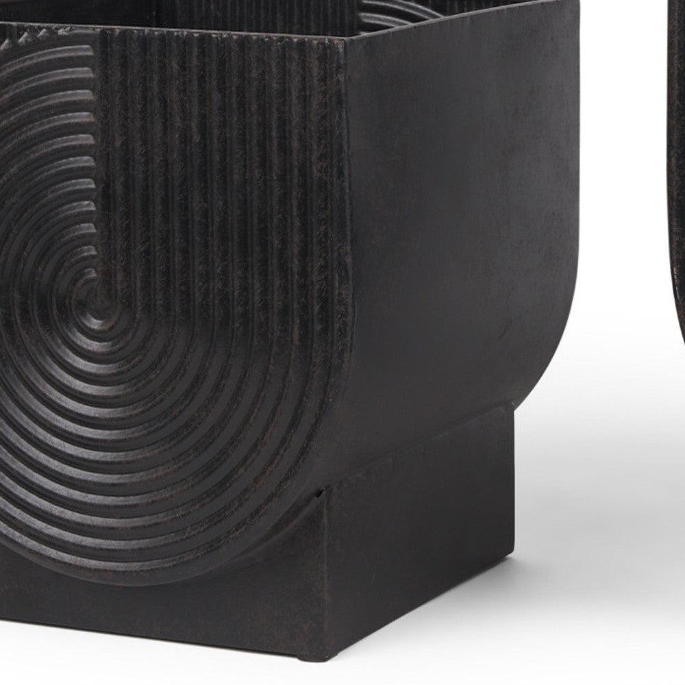 Set of Two Black Metal 20 Ounce Pot Planters