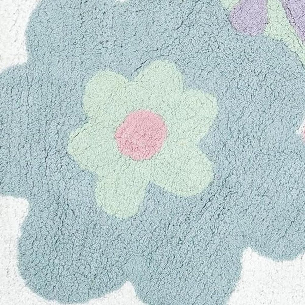 32" Pink And White Cotton Flower Trio Floral Bath Rug