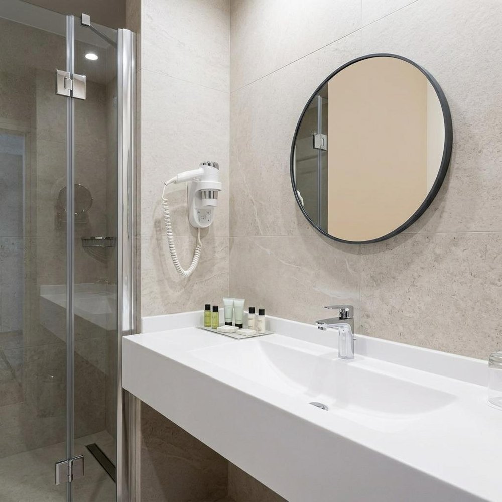 20" Black Metal Round Framed Bathroom Vanity Mirror