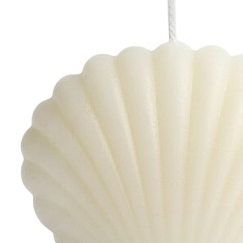 3" Ivory Black Ice Scented Dimensional Seashell Candle