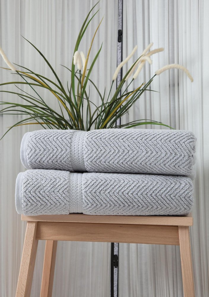 Set of Two White Chevron Turkish Cotton 27" X 54" Bath Towels