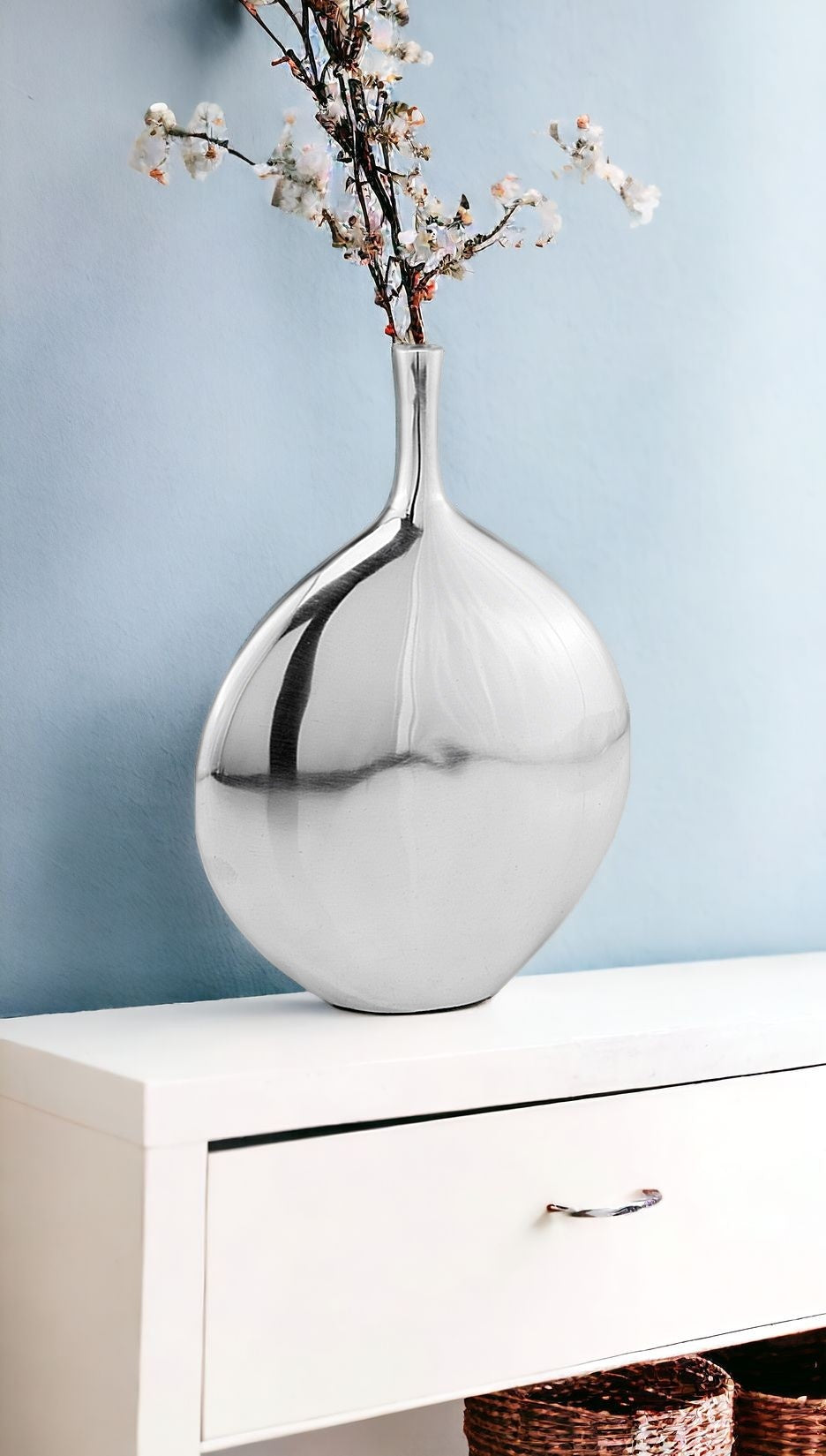 3" X 9" X 12" Silver Aluminum Meduim Long Neck Disc Vase