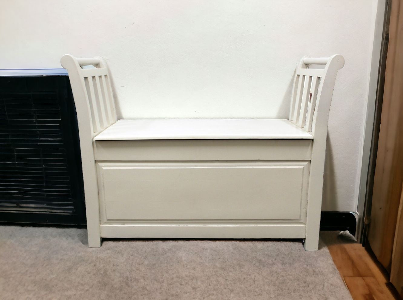 38" White Solid Wood Storage Bench with Flip Top