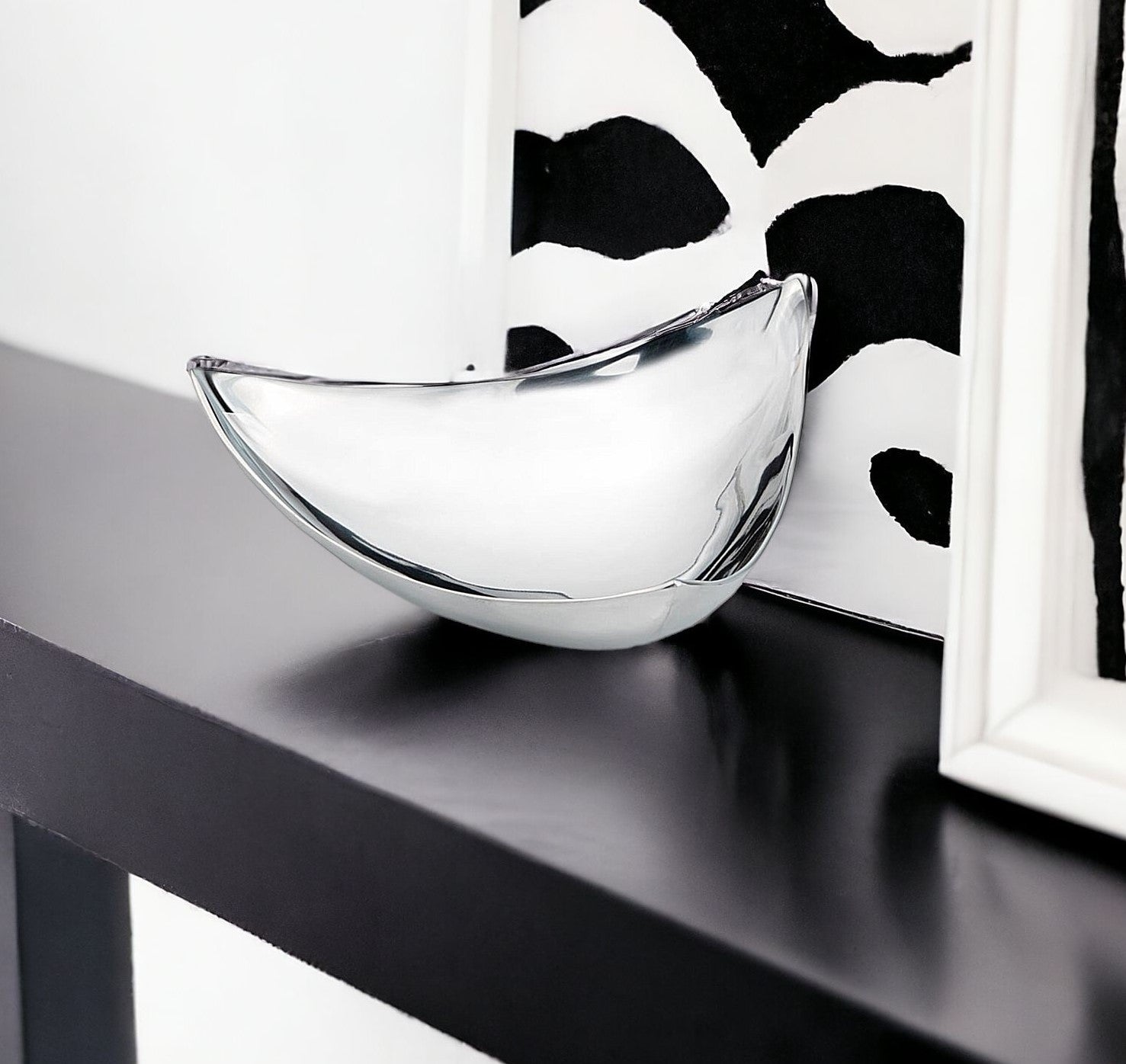 14" Black and Silver Aluminum Triangular Bowl