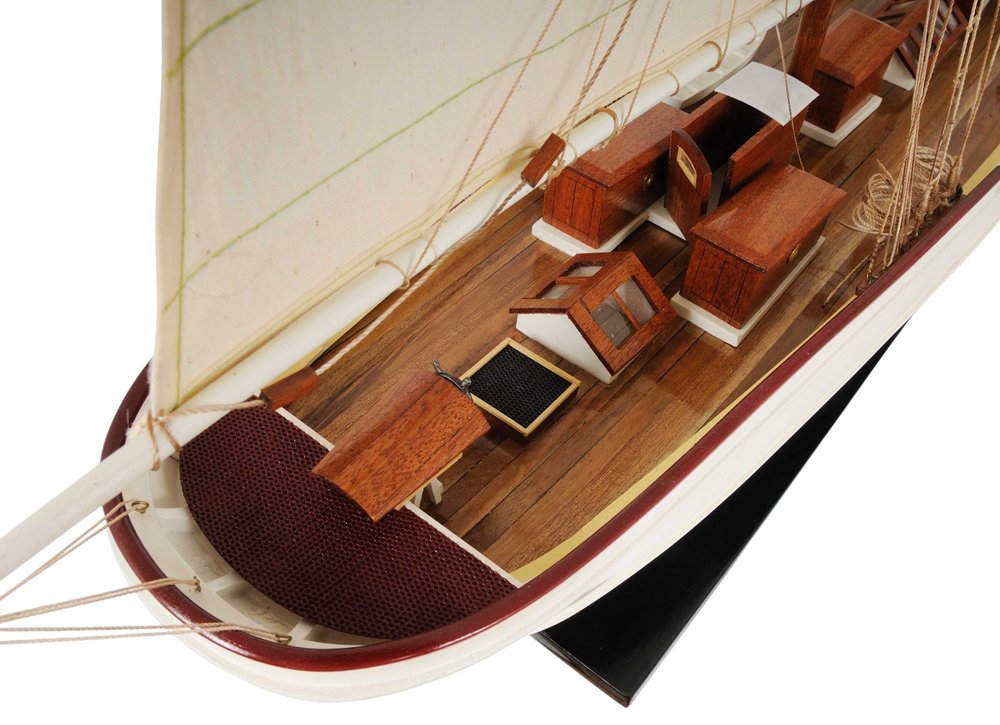 7" X 38" X 29" Wanderbird