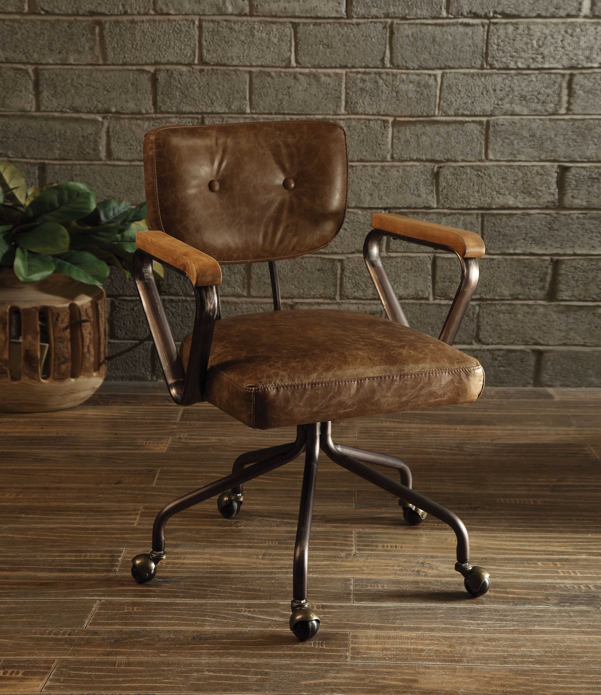 24" X 25" X 32" Vintage Whiskey  Leather Office Chair