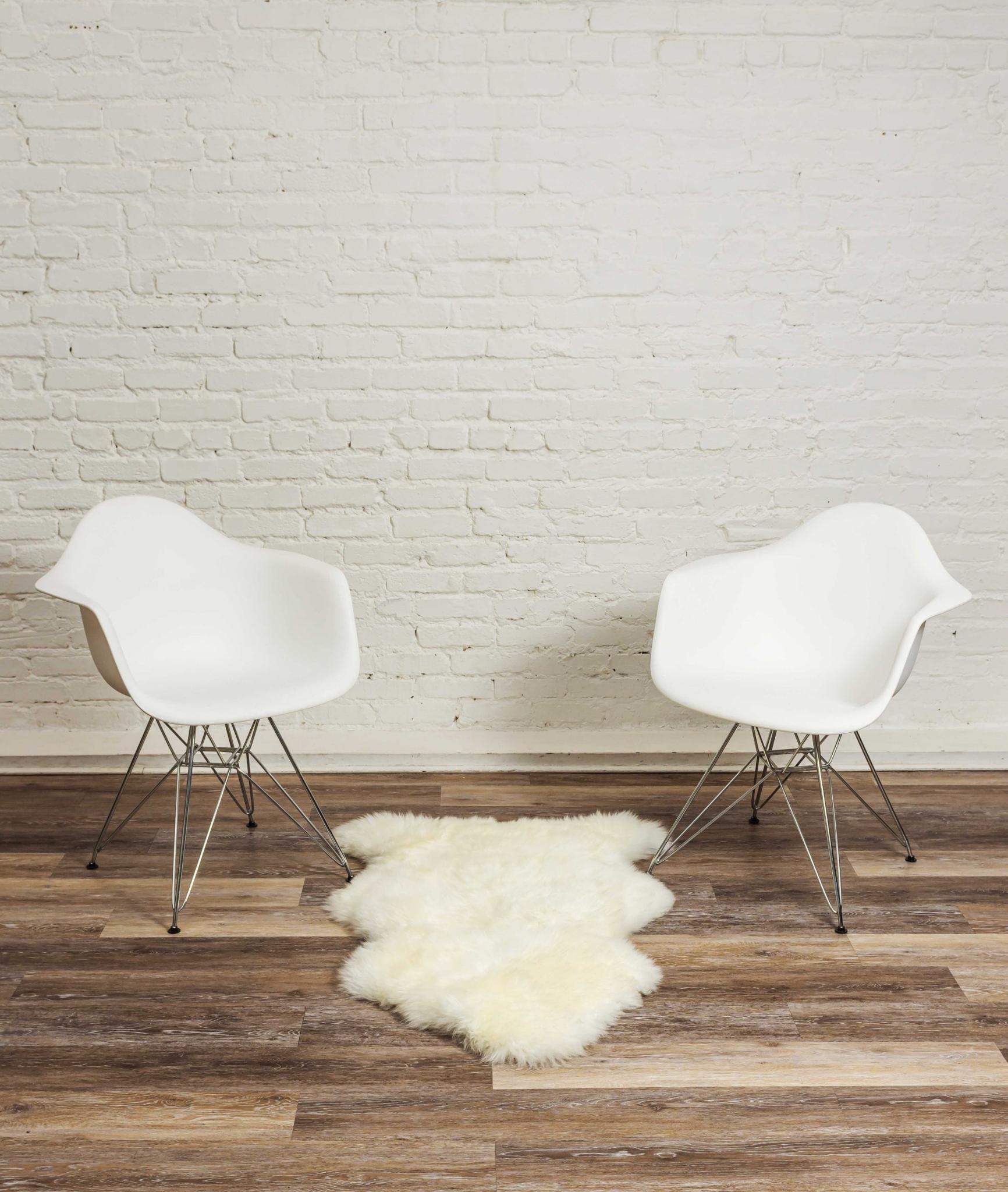 2' X 3' Ivory Shag Area Rug