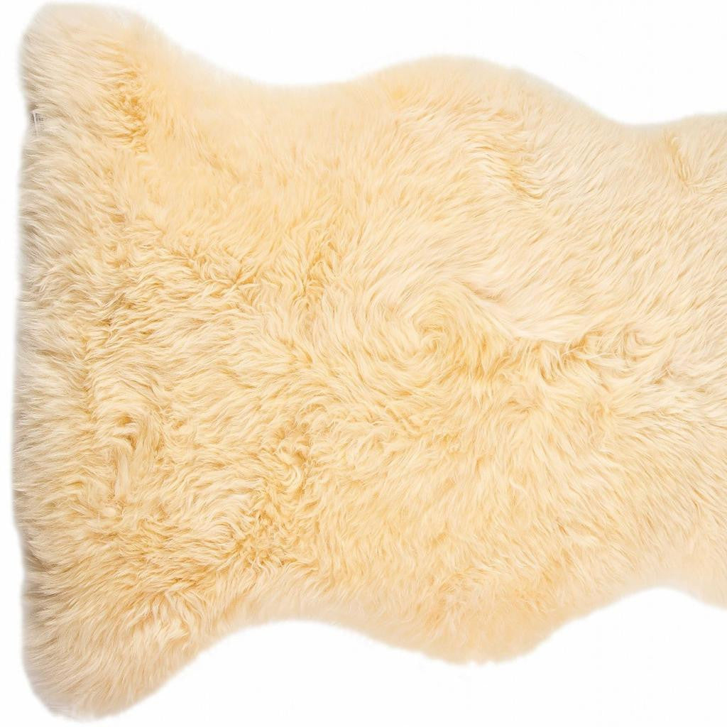 2' X 3' Beige Shag Area Rug