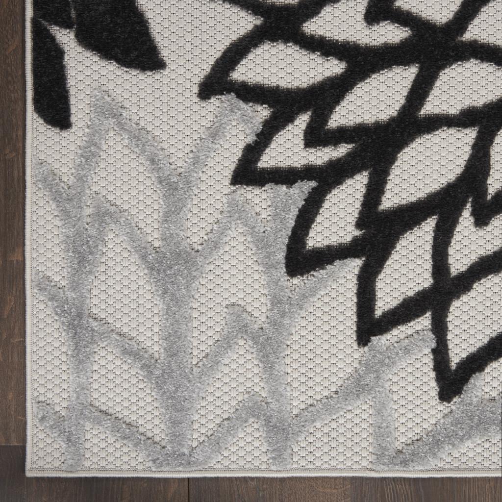 7' X 10' Black And White Handmade Indoor Outdoor Area Rug