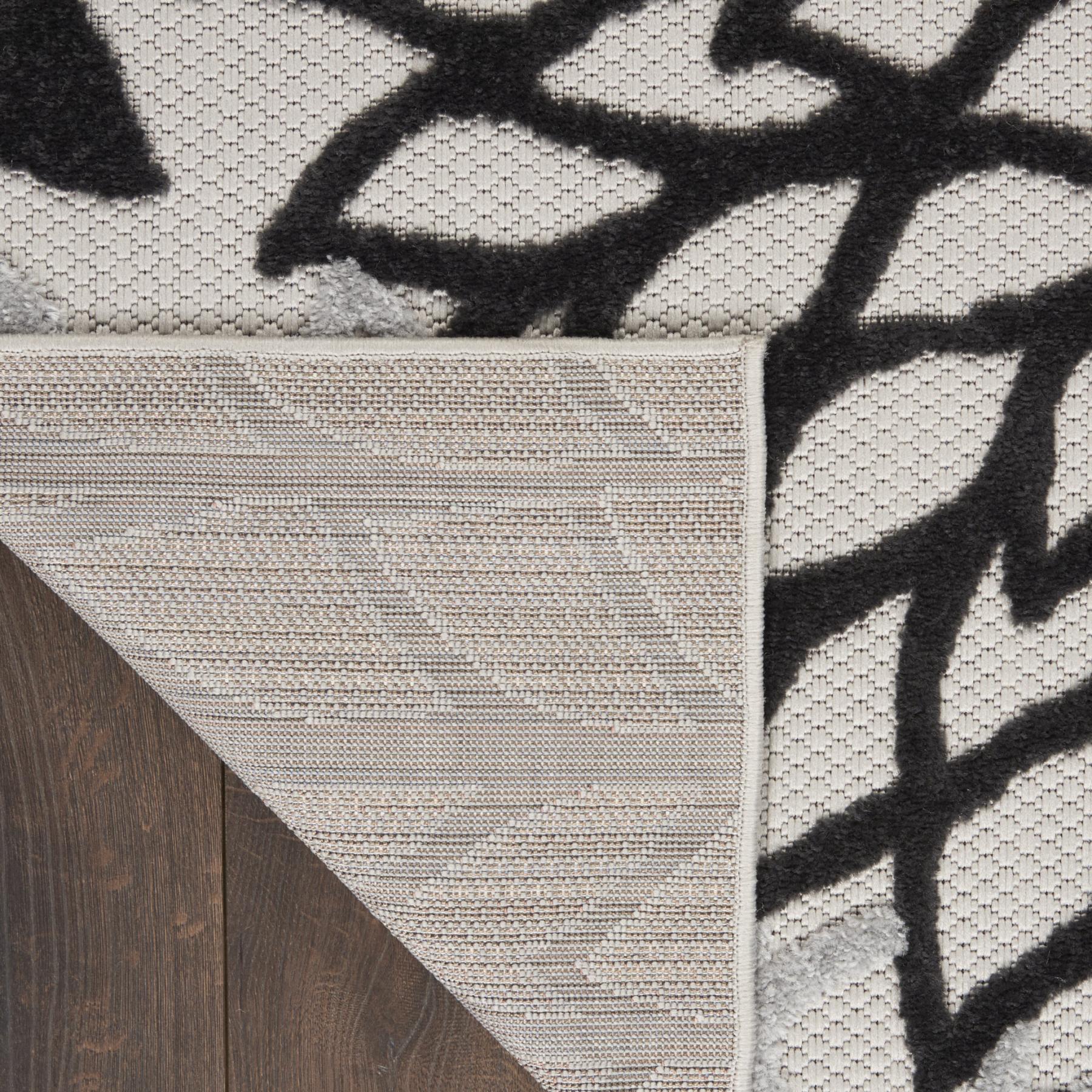 8' X 11' Black And White Indoor Outdoor Area Rug