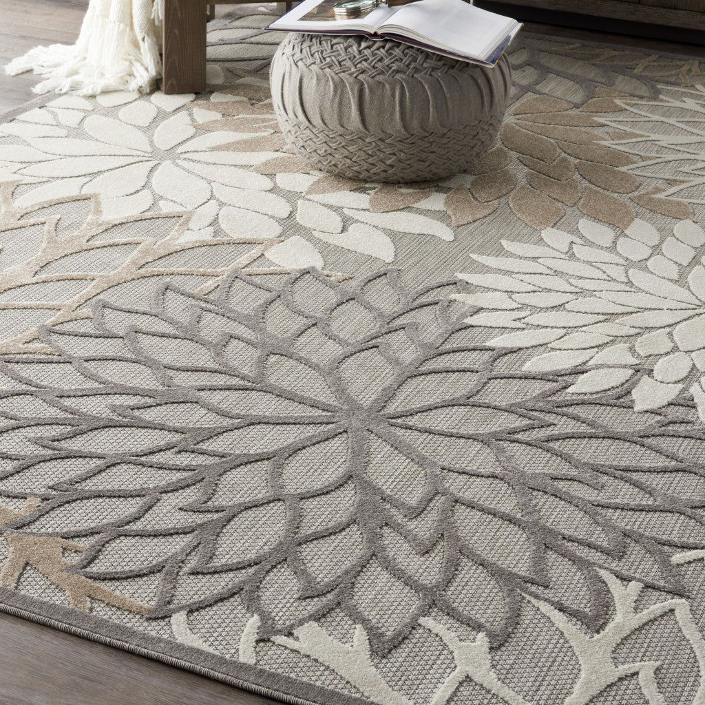 8' X 11' Gray And Ivory Indoor Outdoor Area Rug