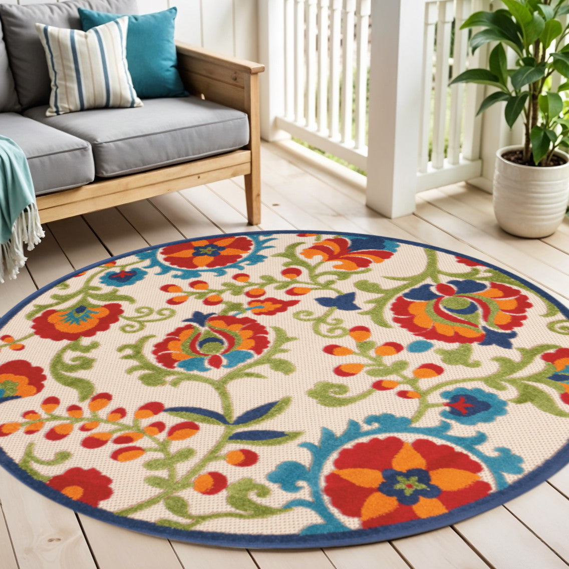 4' Green And Ivory Round Indoor Outdoor Area Rug