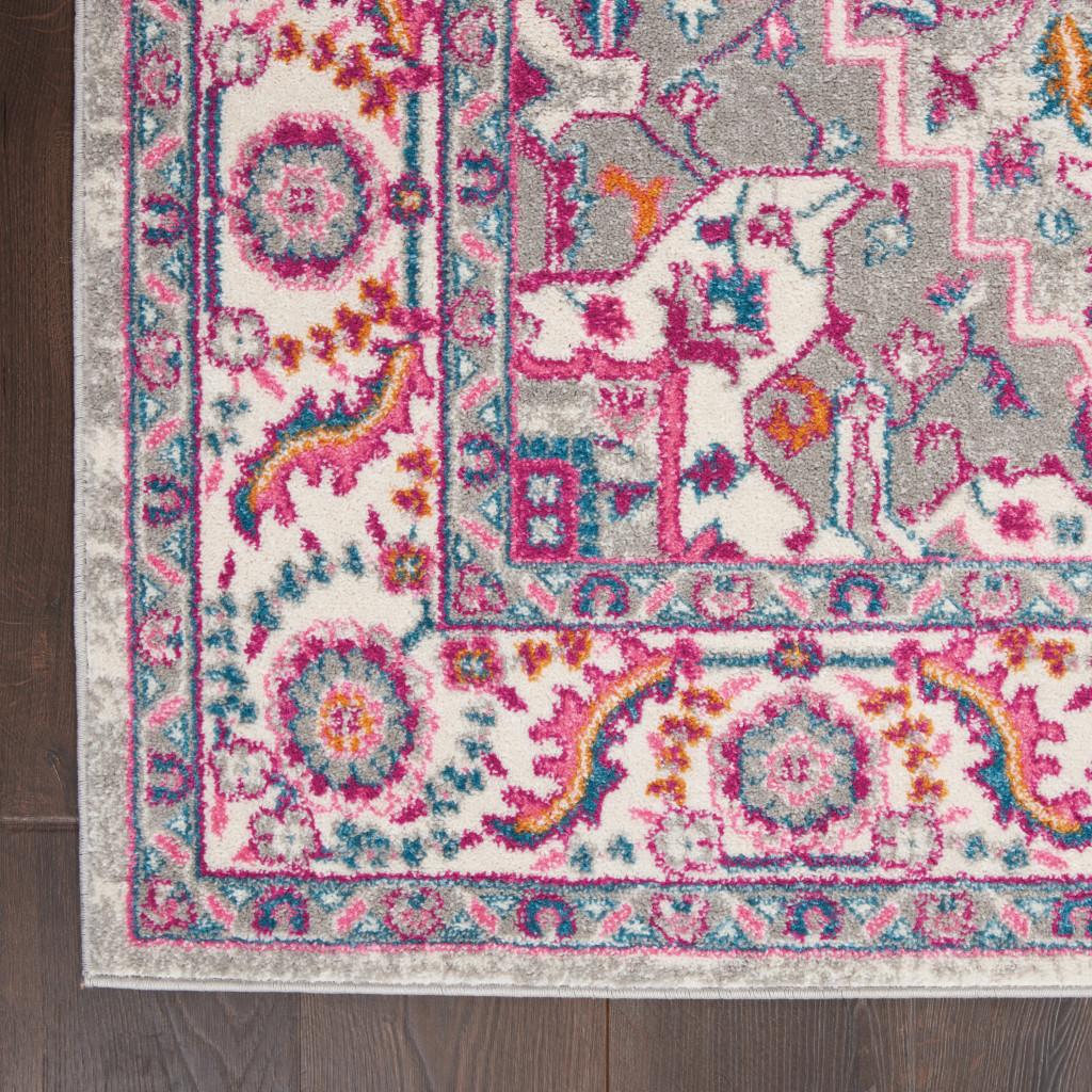 4' X 6' Light Gray And Pink Medallion Area Rug