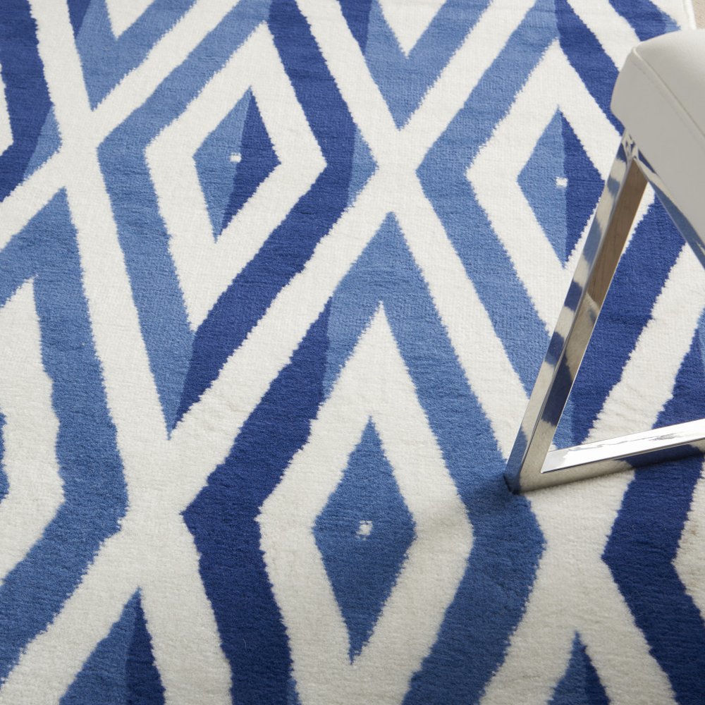 4' X 6' Ivory And Blue Geometric Area Rug