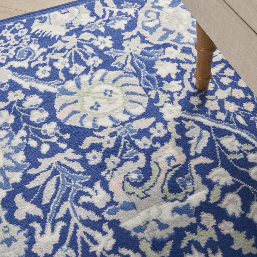 4' X 6' Ivory And Blue Floral Area Rug