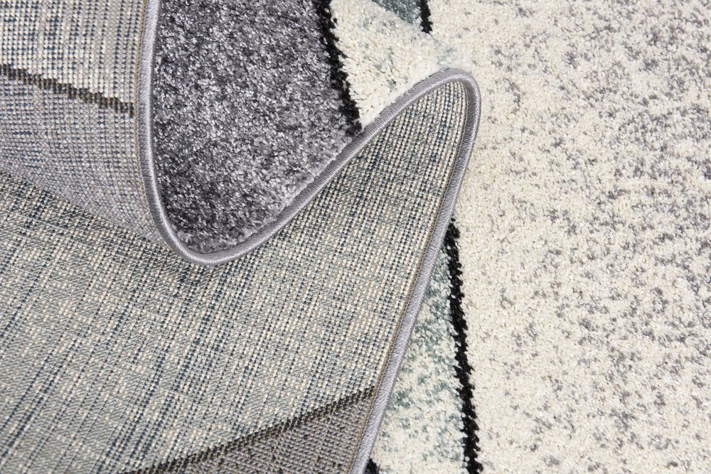 4' X 6' Gray And Blue Prism Pattern Area Rug