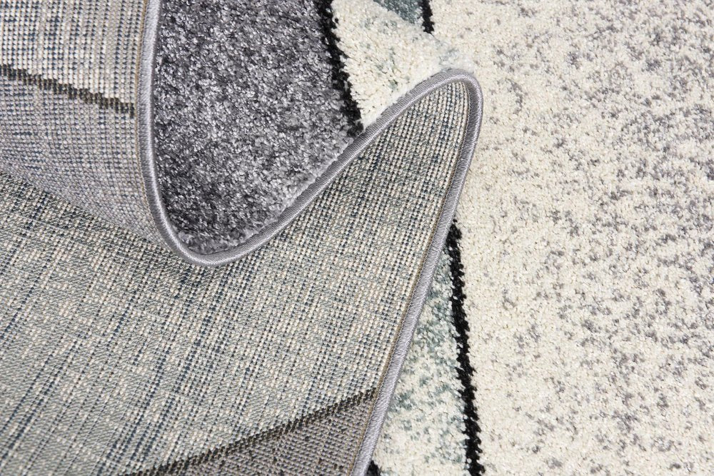 4' X 6' Gray And Blue Prism Pattern Area Rug