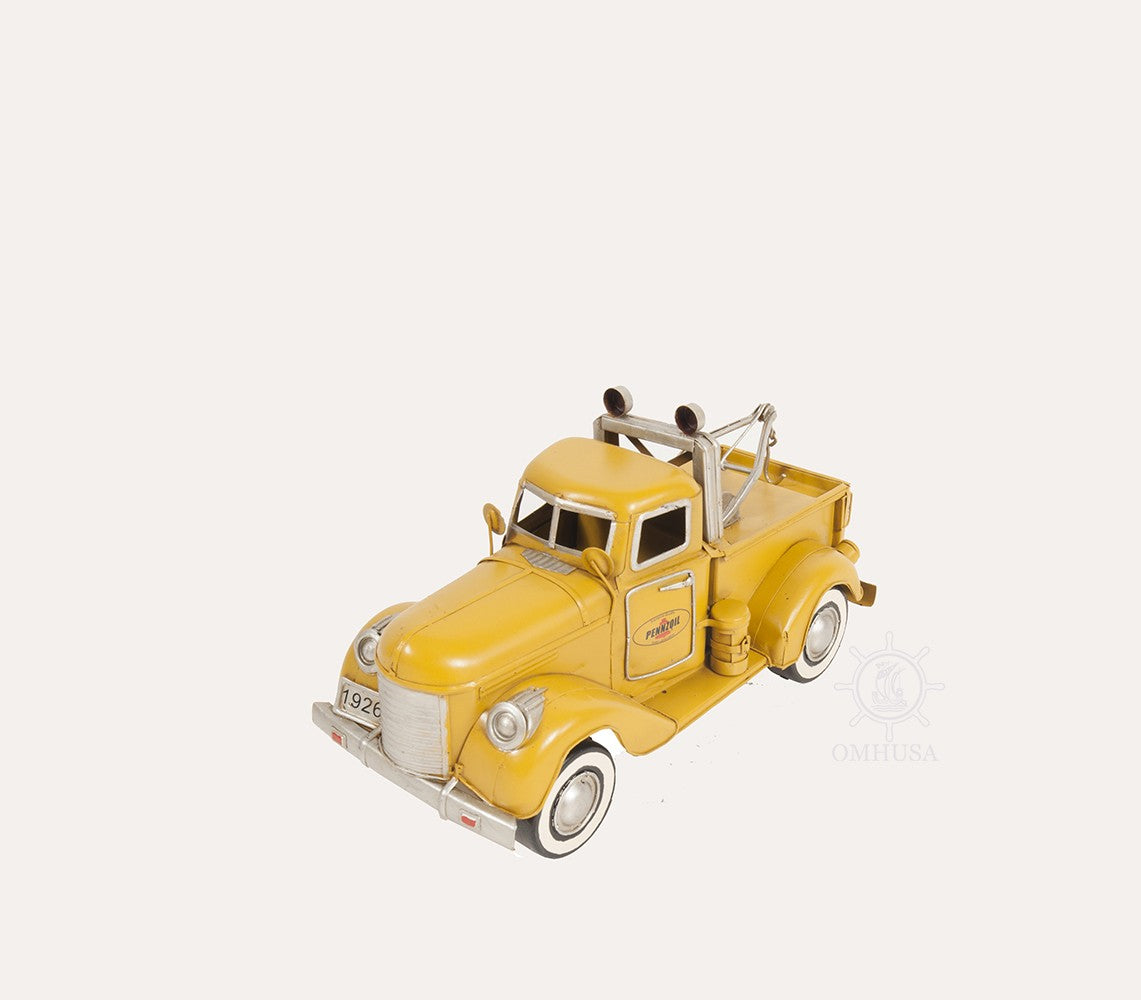 c1926 Pennzoil Tow Truck Yellow Model Sculpture