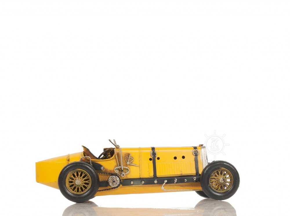 Alfa Romeo P2 Classic Racing Car Sculpture
