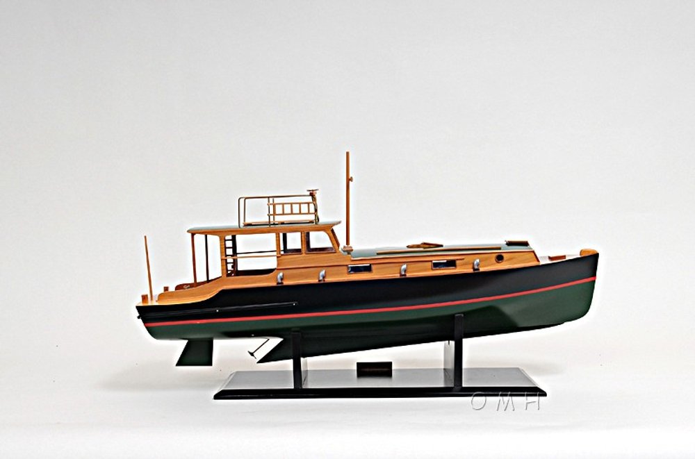 15" Black and Green Solid Wood Hand Painted 1934 Hemingway Pilar Fishing Boat Model Boat