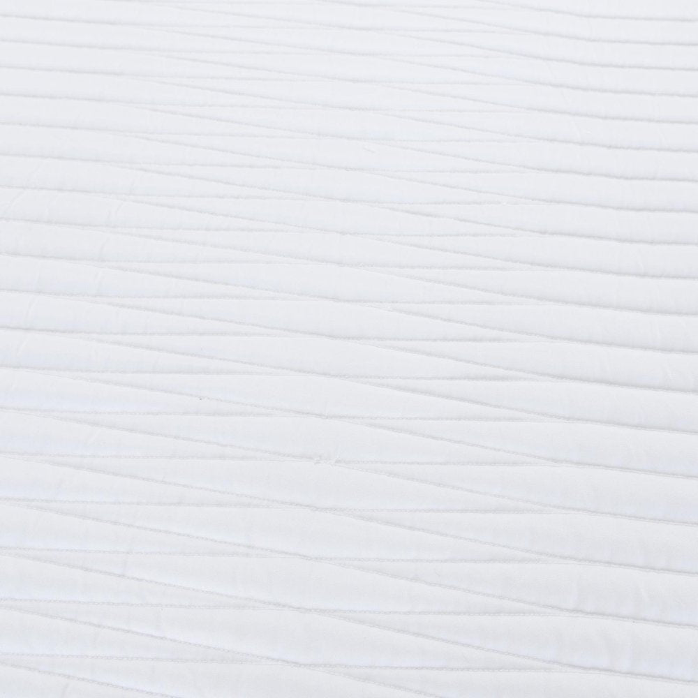 92" X 106" White Geometric Cotton Quilt