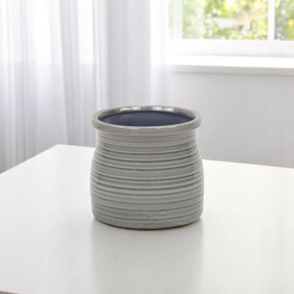Gray Ceramic 51 Ounce Striped Round Distressed Pot Planter