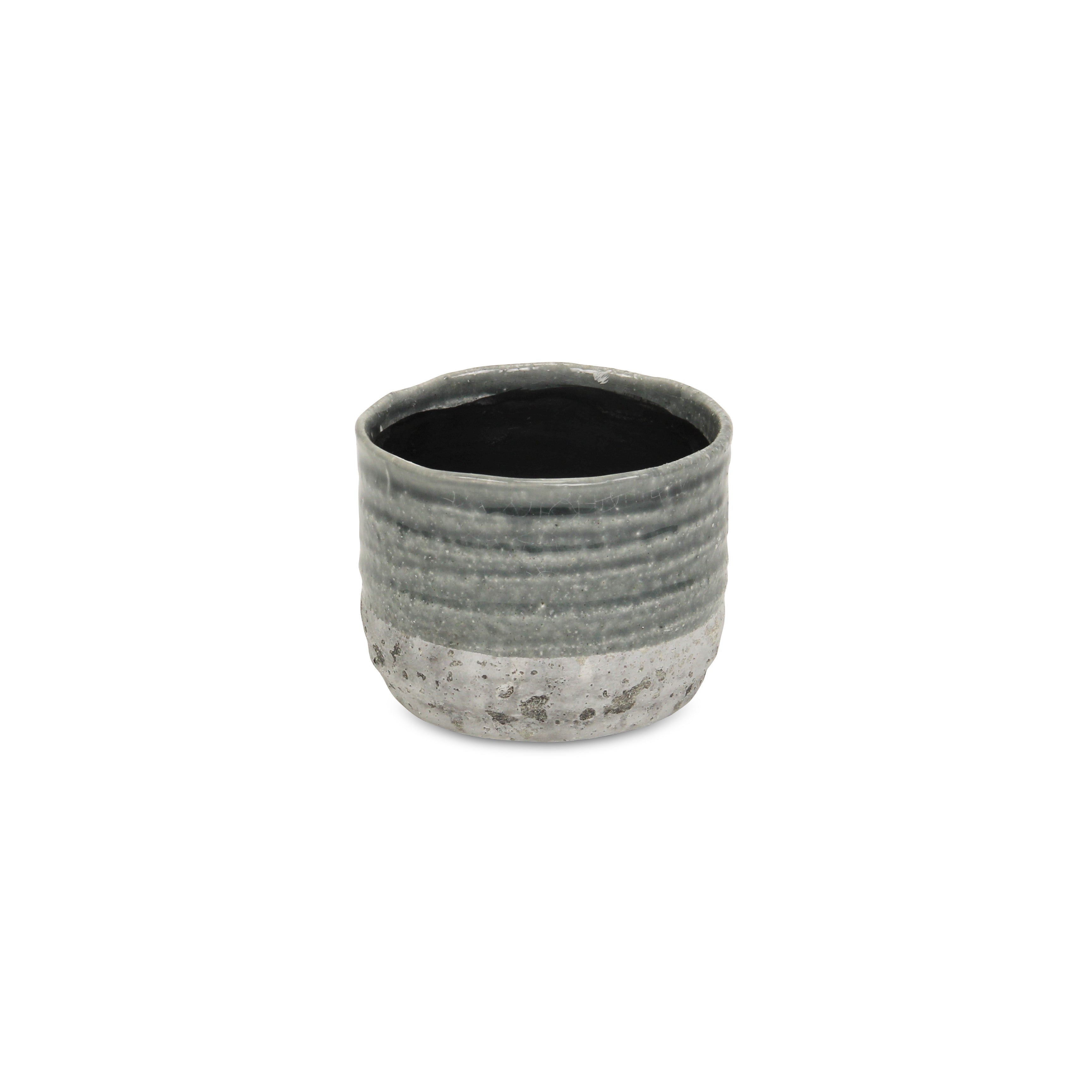 Gray Ceramic 36 Ounce Two Toned Round Distressed Pot Planter