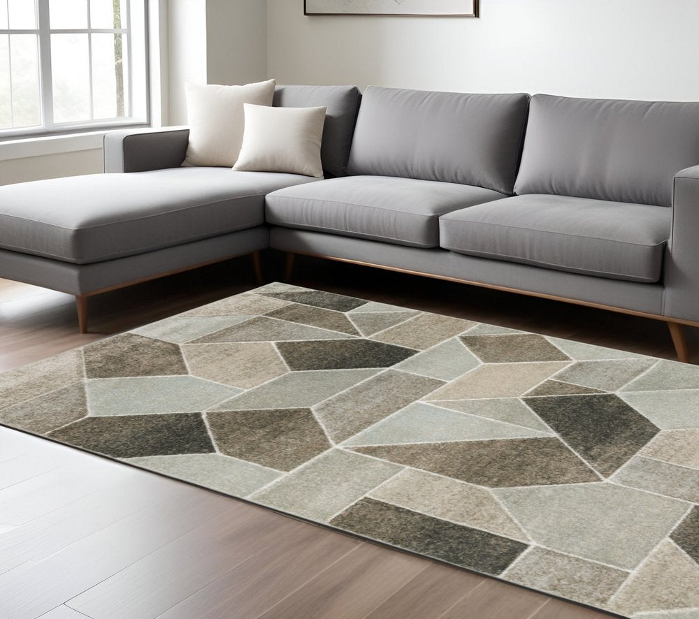 7' X 10' Gray And Ivory Geometric Area Rug