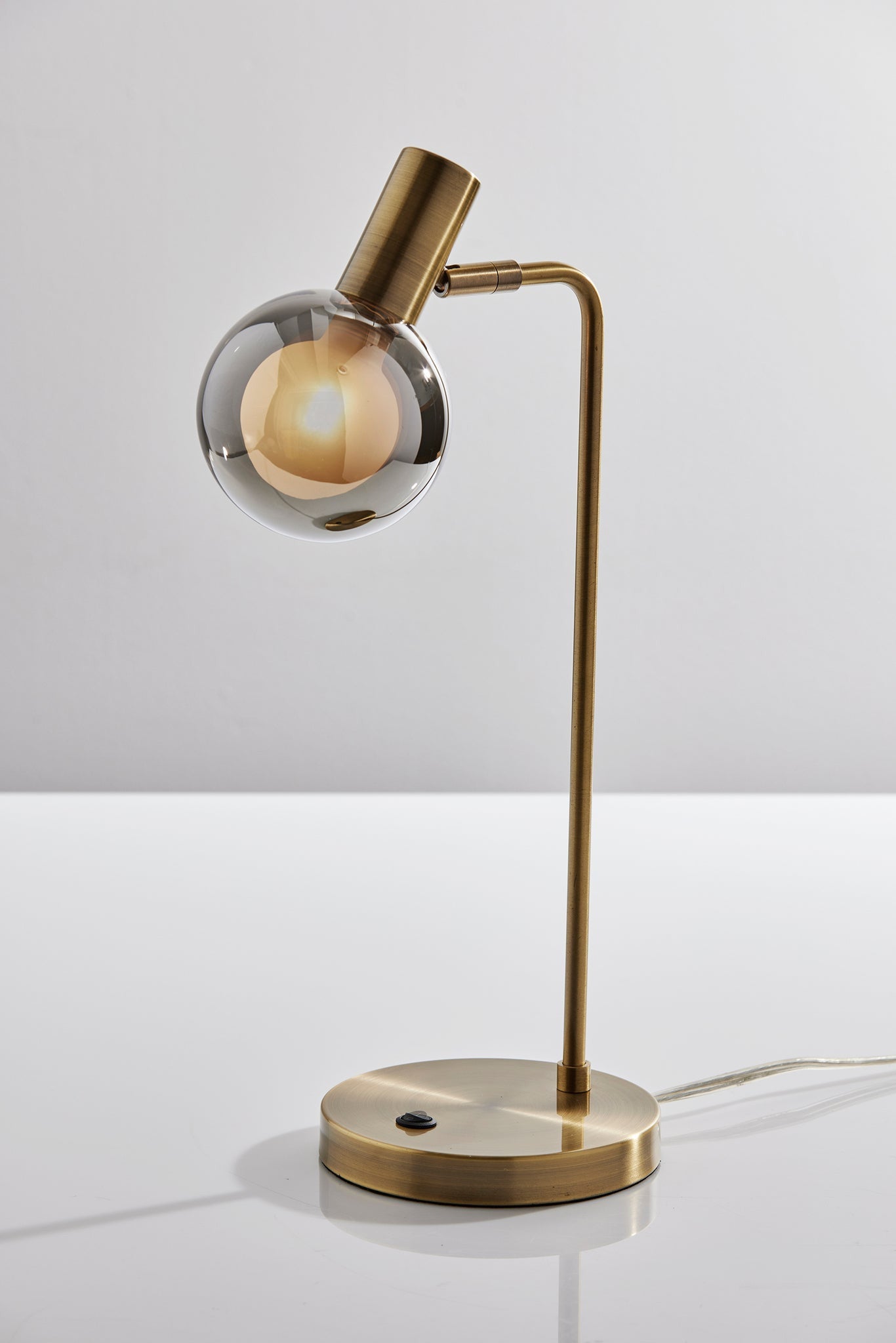 18" Antiqued Brass Metal Cylinder Desk Table Lamp With Gray Globe Shade With Starling LED Bulb