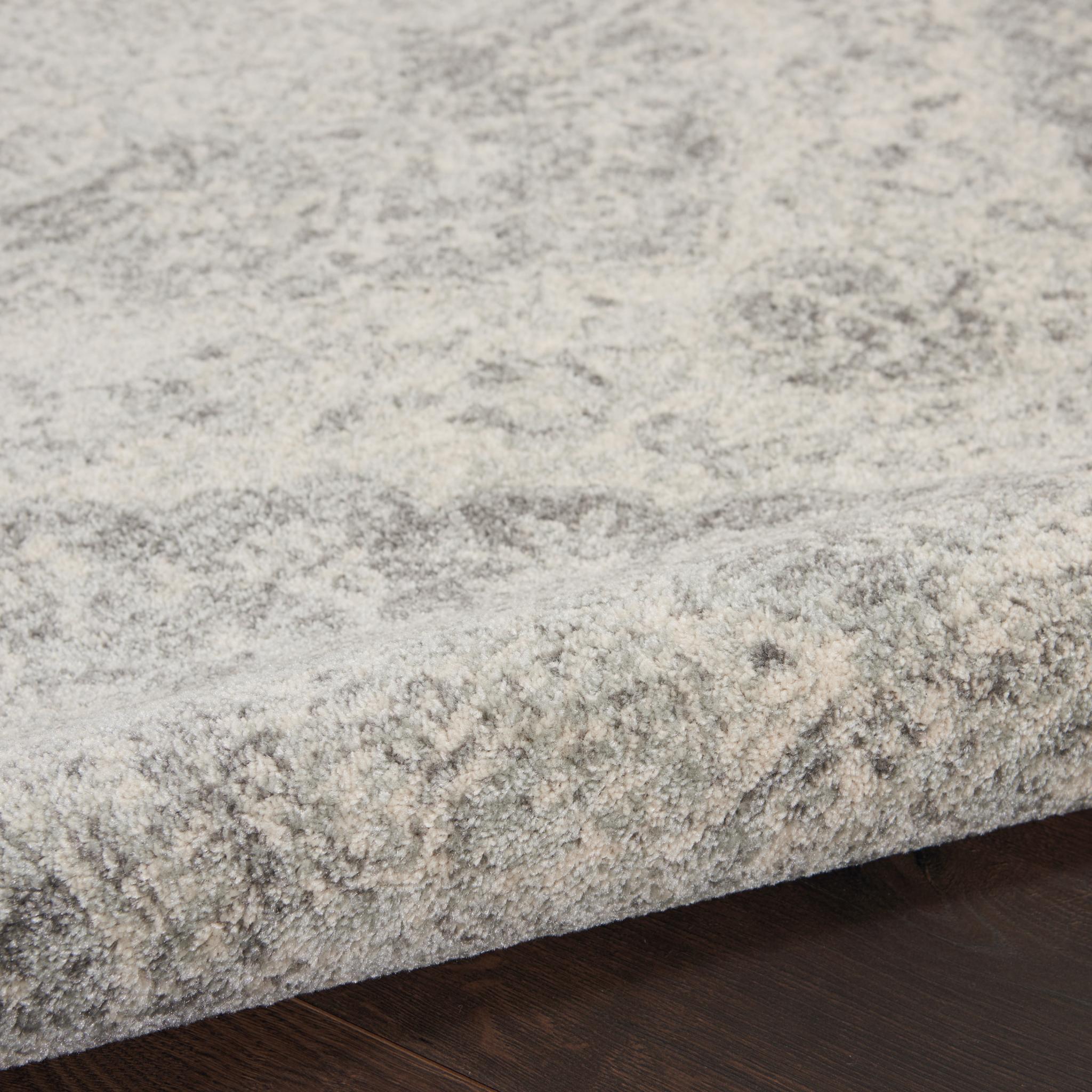 5' Ivory And Gray Floral Medallion Distressed Round Rug