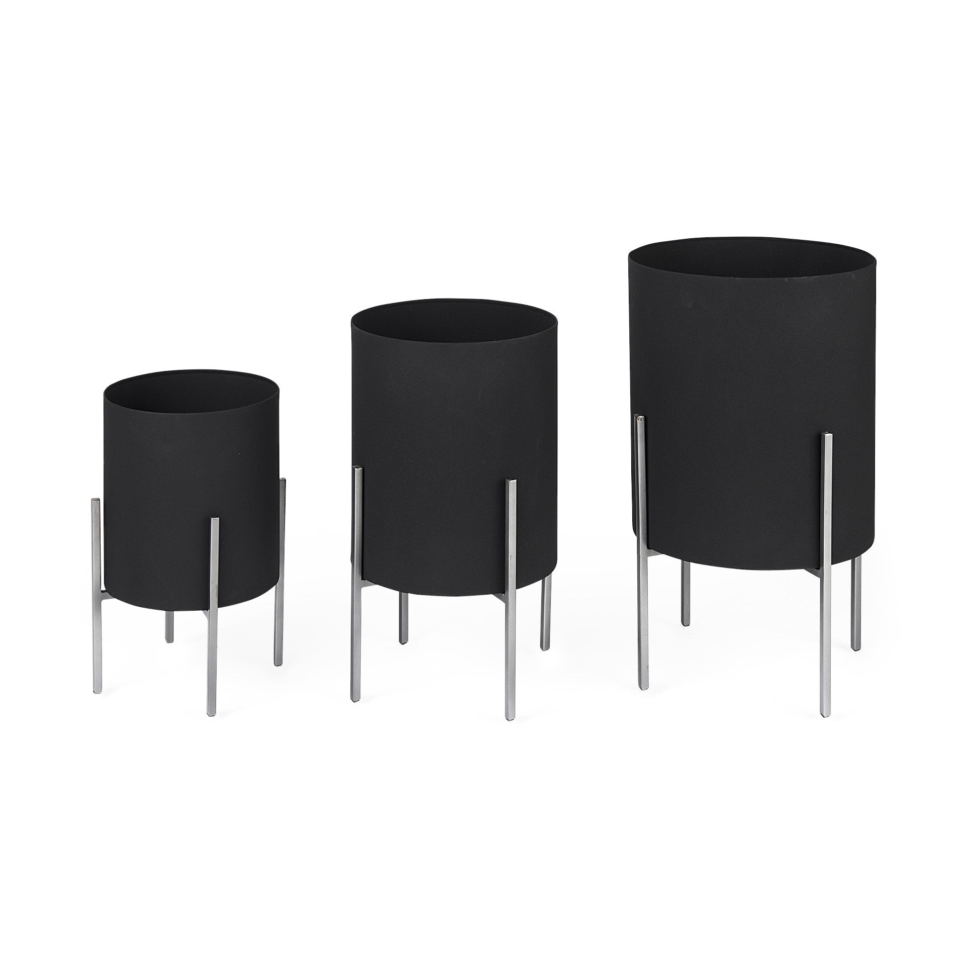 Set of Two Black Metal 20 Ounce Round Pot Planters