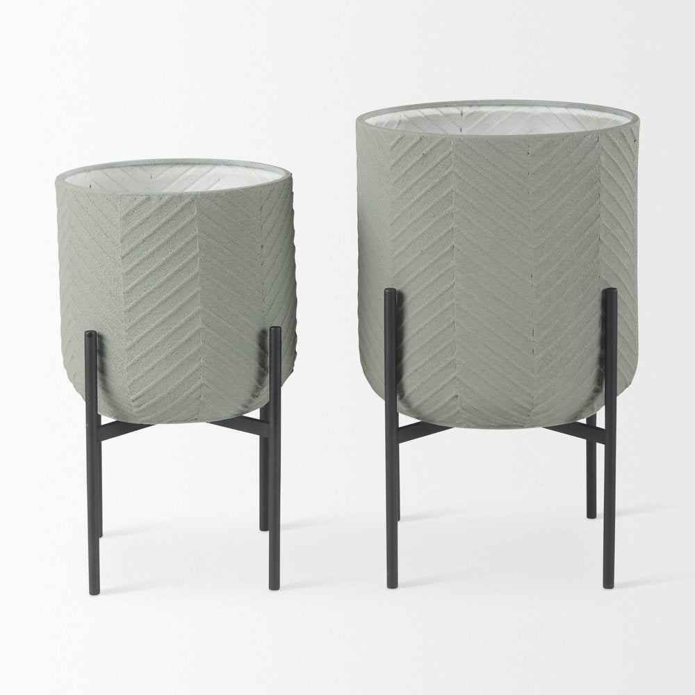 Set of Two Black And Green Metal 20 Ounce Round Elevated Planters